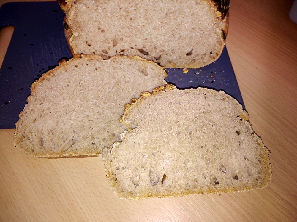 Dinkelvollkornbrot_slices.jpg