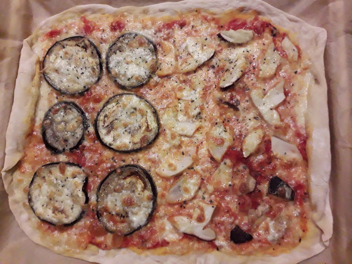 Pizza_Aubergine_Steinpilz.jpg