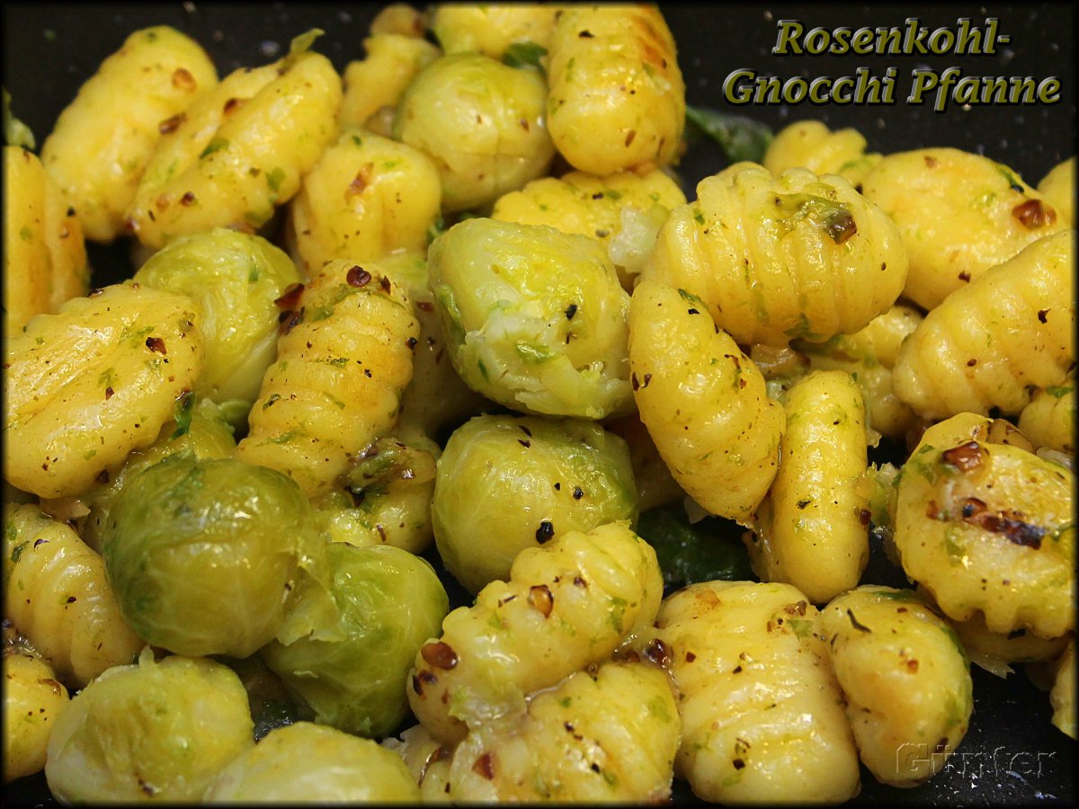 Rosenkohl-Gnocchi Pfanne.JPG