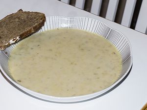 170122_Schweinerollbraten_mit_glasierten_Zwiebeln_10