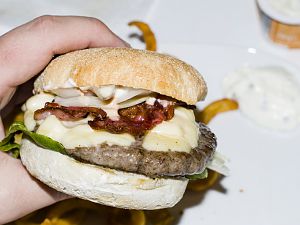 171009_Hot_Pain_Burger_1