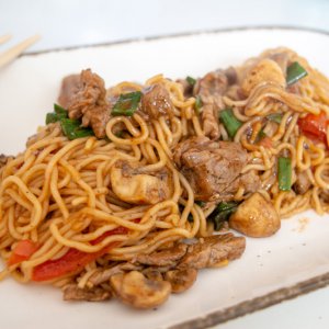 190503_Beef_Chow_Mein_12.jpg