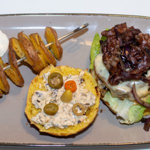 191201_Jalapeno_Burger_8.jpg