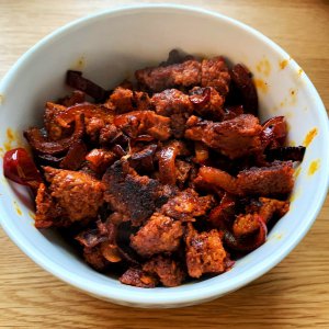 Seitan, Zwiebeln, Achiote, gebraten