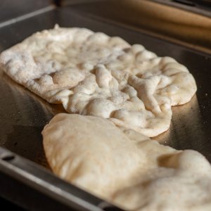 210616_Greek_Naan_Chicken_8.jpg