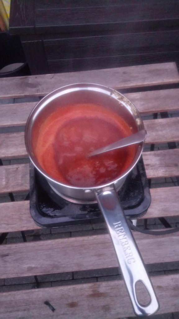 20.07.2018 /// Sriracha und Sweet Chili Sauce kochen