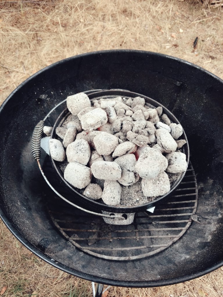 Dutch Oven Pizza