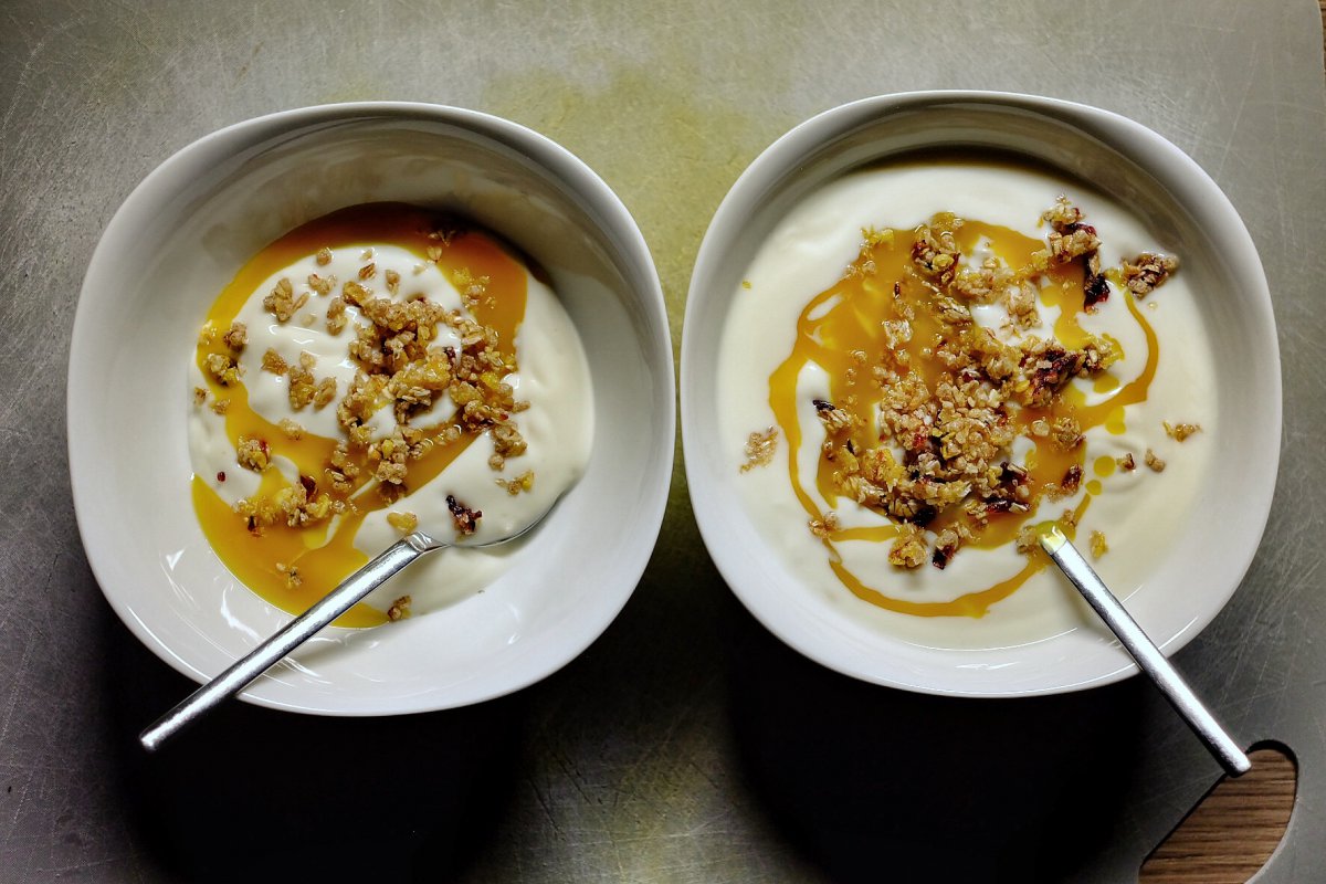 Joghurt, Mango & Crumble