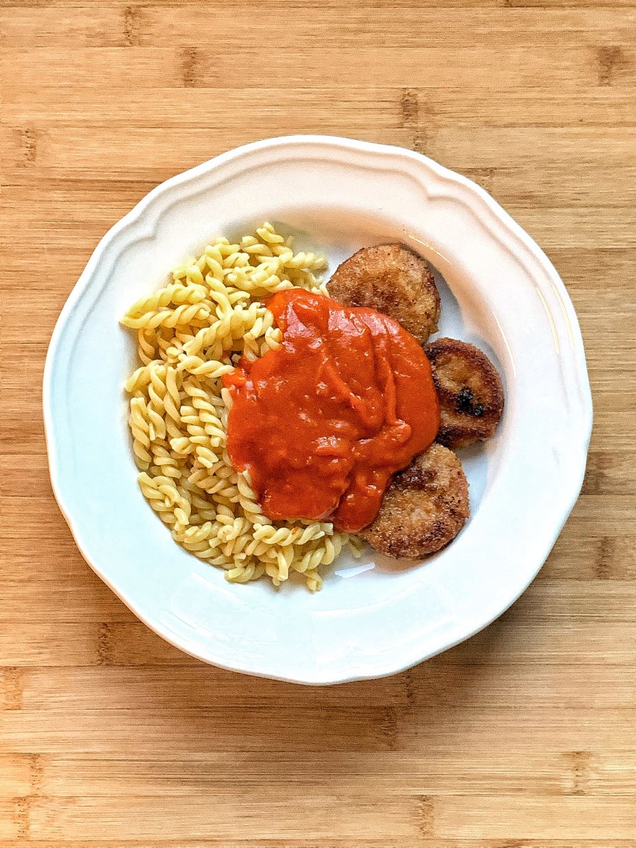 Nudeln, Tomatensoße & Jägerschnitzel